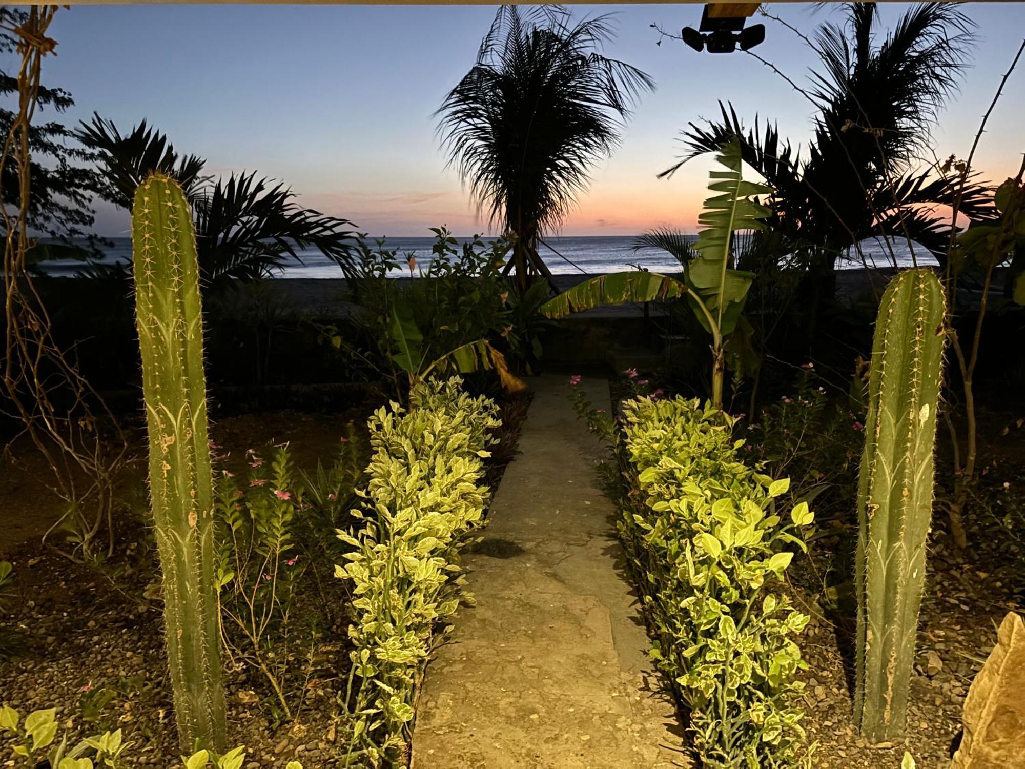 Stella Mar Oceanfront Hotel Popoyo Eksteriør bilde